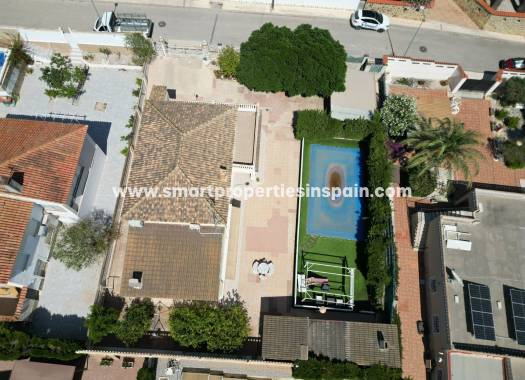 Resale - Detached Villa - La Marina - Urbanización La Marina