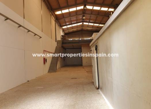 Reventa - Comercial - Elche