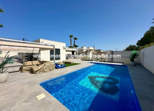 Resale - Detached Villa - La Marina - Urbanización La Marina