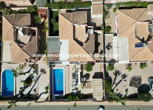 Resale - Detached Villa - La Marina - Urbanización La Marina