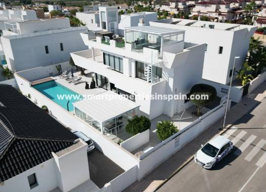 Resale - Detached Villa - La Marina - Urbanización La Marina