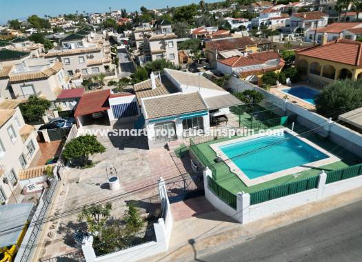 Resale - Detached Villa - La Marina - Urbanización La Marina