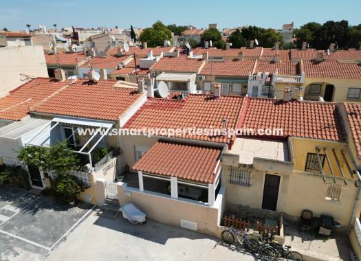 Resale - Townhouse - La Marina - Urbanización La Marina