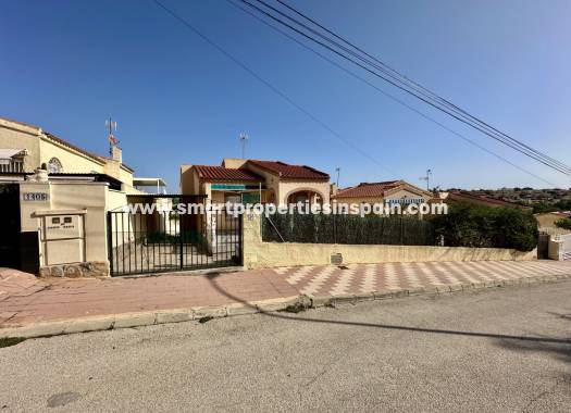 Resale - Detached Villa - La Marina - Urbanización La Marina