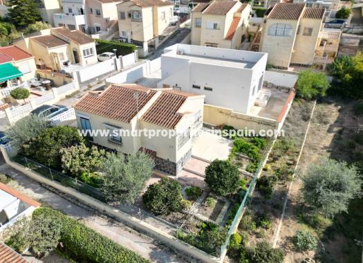 Resale - Detached Villa - La Marina - Urbanización La Marina