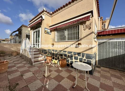 Resale - Detached Villa - La Marina - Urbanización La Marina