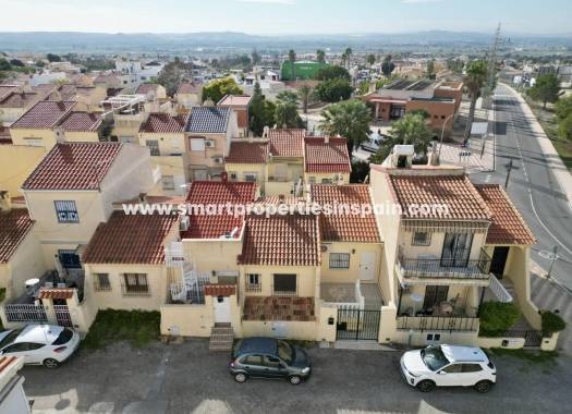 Resale - Townhouse - La Marina - Urbanización La Marina