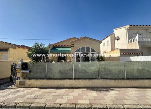 Resale - Detached Villa - La Marina - Urbanización La Marina