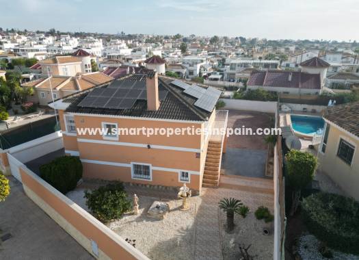 Resale - Detached Villa - La Marina - Urbanización La Marina