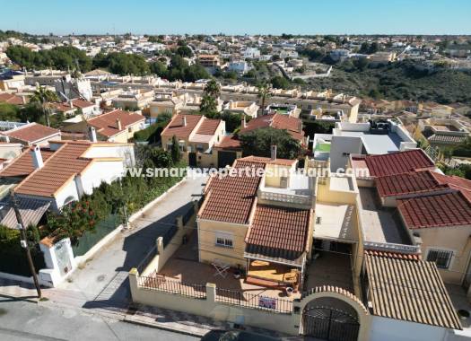 Resale - Detached Villa - La Marina - Urbanización La Marina