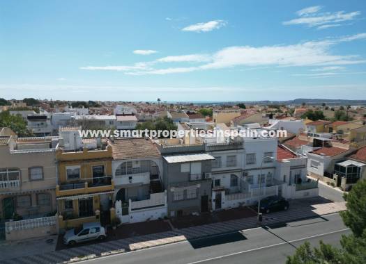 Resale - Townhouse - La Marina - Urbanización La Marina