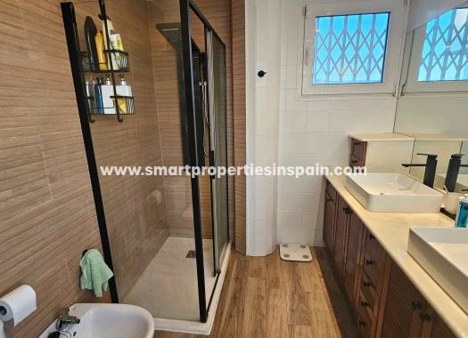 Resale - Detached Villa - Elche