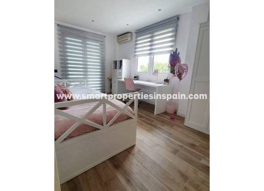 Resale - Detached Villa - Elche