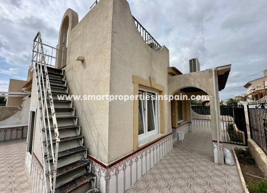 Reventa - Vivienda Semi Adosada - La Marina - Urbanización La Marina