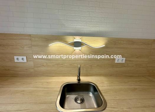 Reventa - Vivienda Semi Adosada - La Marina - Urbanización La Marina