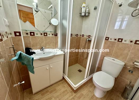 Wiederverkauf - Semi Detached Villa - La Marina - Urbanización La Marina