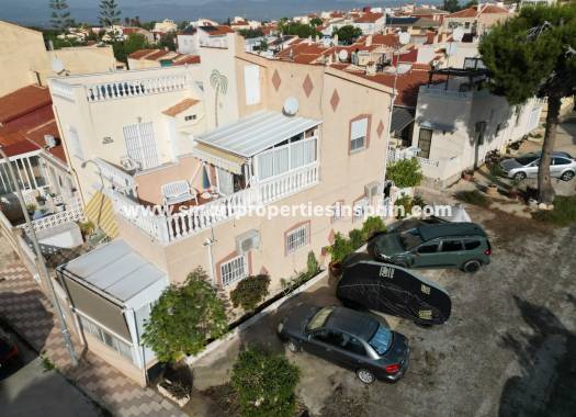Wiederverkauf - Semi Detached Villa - La Marina - Urbanización La Marina