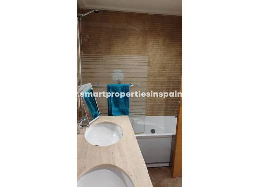 Resale - Apartment - Elche