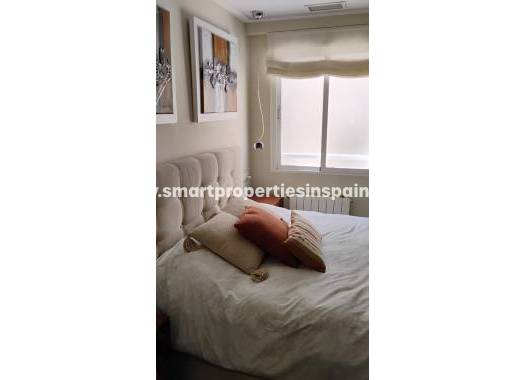 Resale - Apartment - Elche