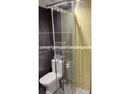 Resale - Apartment - Elche
