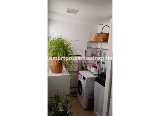 Resale - Apartment - Elche