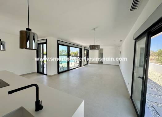 New Build - Detached Villa - La Marina - Urbanización La Marina