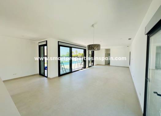 New Build - Detached Villa - La Marina - Urbanización La Marina