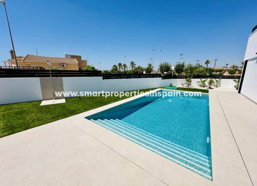 New Build - Detached Villa - La Marina - Urbanización La Marina