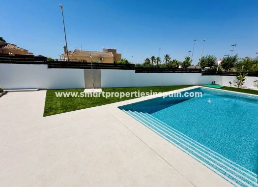 New Build - Detached Villa - La Marina - Urbanización La Marina
