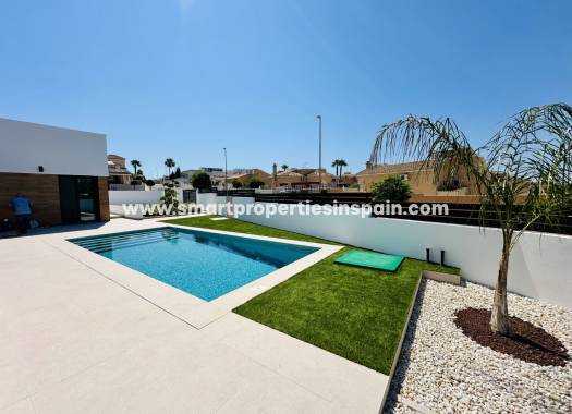 New Build - Detached Villa - La Marina - Urbanización La Marina