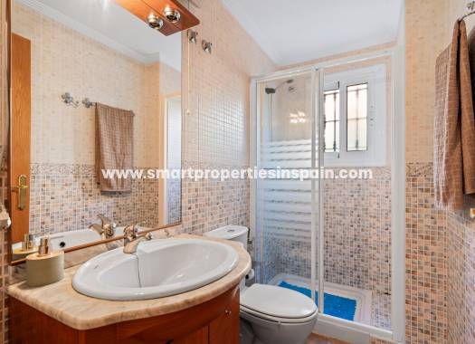 Wiederverkauf - Semi Detached Villa - La Marina - Urbanización La Marina