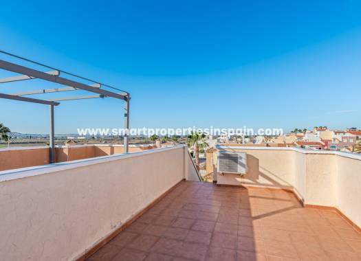 Wiederverkauf - Semi Detached Villa - La Marina - Urbanización La Marina