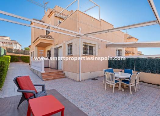 Wiederverkauf - Semi Detached Villa - La Marina - Urbanización La Marina