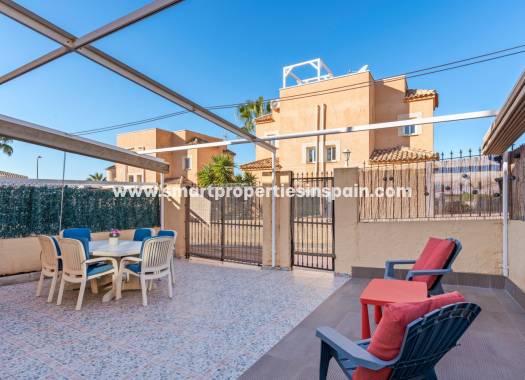 Wiederverkauf - Semi Detached Villa - La Marina - Urbanización La Marina