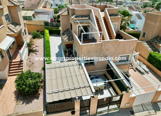 Wiederverkauf - Semi Detached Villa - La Marina - Urbanización La Marina
