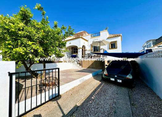Wiederverkauf - Semi Detached Villa - La Marina - Urbanización La Marina