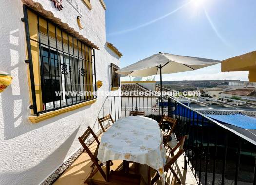 Wiederverkauf - Semi Detached Villa - La Marina - Urbanización La Marina