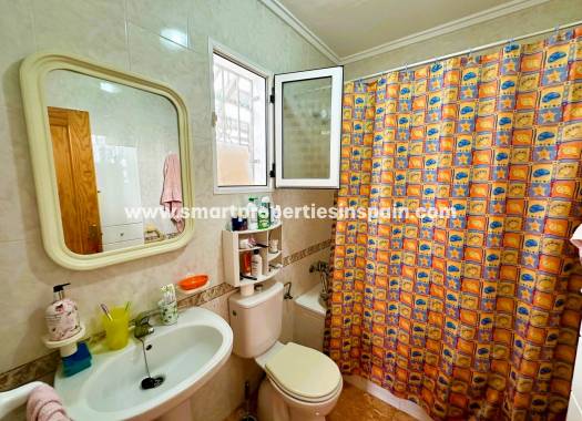 Wiederverkauf - Semi Detached Villa - La Marina - Urbanización La Marina