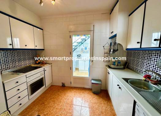 Wiederverkauf - Semi Detached Villa - La Marina - Urbanización La Marina