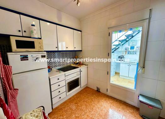 Wiederverkauf - Semi Detached Villa - La Marina - Urbanización La Marina