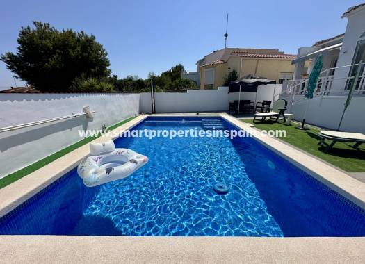 Wederverkoop - Detached Villa - La Marina - Urbanización La Marina