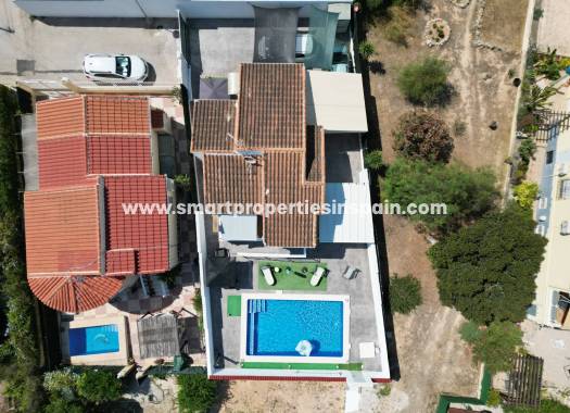 Wederverkoop - Detached Villa - La Marina - Urbanización La Marina