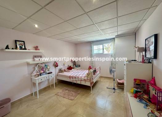 Reventa - Chalet Independiente - La Marina - Urbanización La Marina