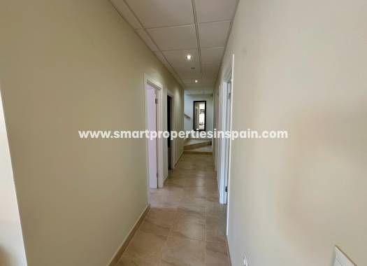 Reventa - Chalet Independiente - La Marina - Urbanización La Marina