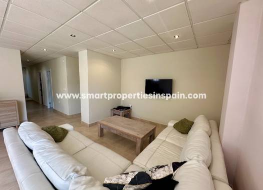 Reventa - Chalet Independiente - La Marina - Urbanización La Marina
