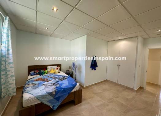Reventa - Chalet Independiente - La Marina - Urbanización La Marina