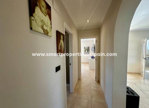 Reventa - Chalet Independiente - La Marina - Urbanización La Marina
