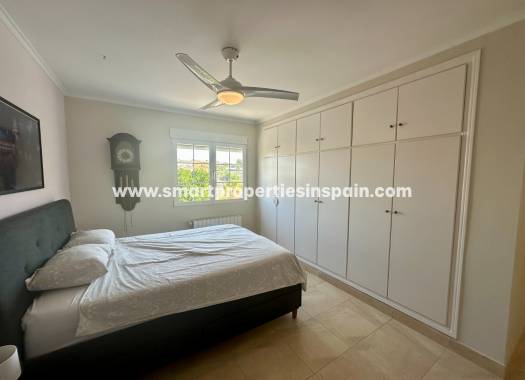 Reventa - Chalet Independiente - La Marina - Urbanización La Marina