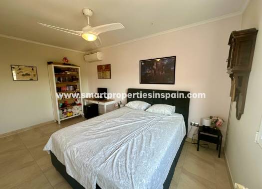 Reventa - Chalet Independiente - La Marina - Urbanización La Marina