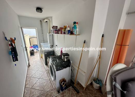 Wederverkoop - Detached Villa - La Marina - Urbanización La Marina